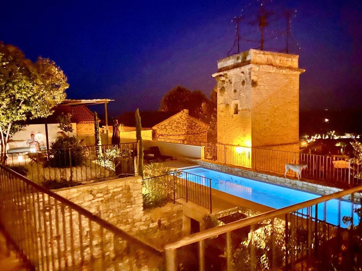 La Tour Carree Bed & Breakfast Châteauneuf-de-Gadagne Eksteriør bilde